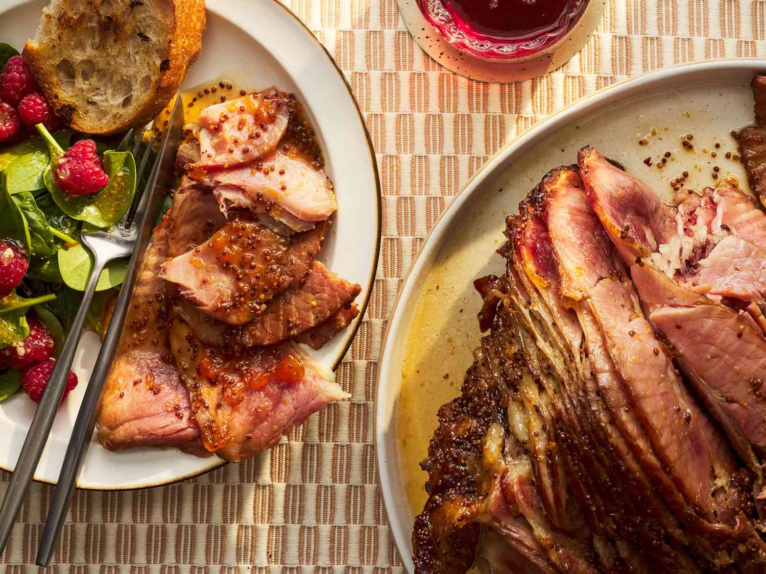 Save Oven Space: Master Tender Crock Pot Ham with Glaze